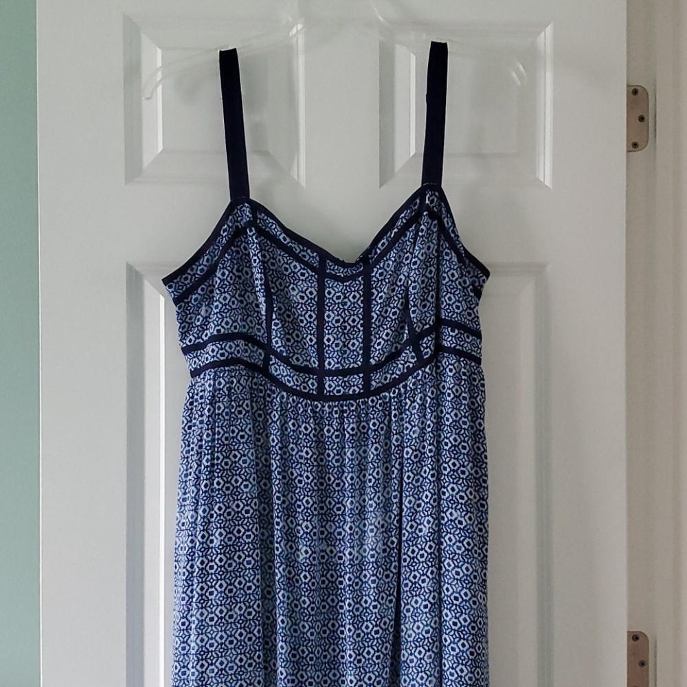Sleeveless maxi dress